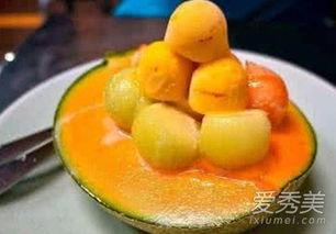 哈密瓜吃芒果,夏日水果盛宴